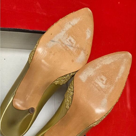 Stuart Weitzman Gold Women's Shoes - Picture 5 of 5